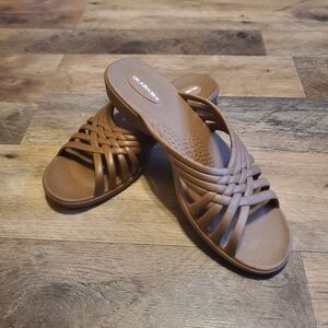 Okabashi Women's Tan Woven Sandals Size 6.5-7.5
